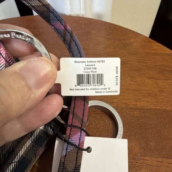 Vera Bradley Zip ID & Lanyard In Cozy Plaid - NWT - Picture 4 of 4